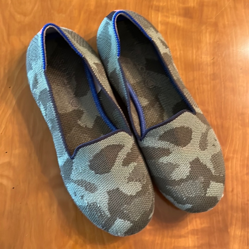 Rothys girls camo loafers